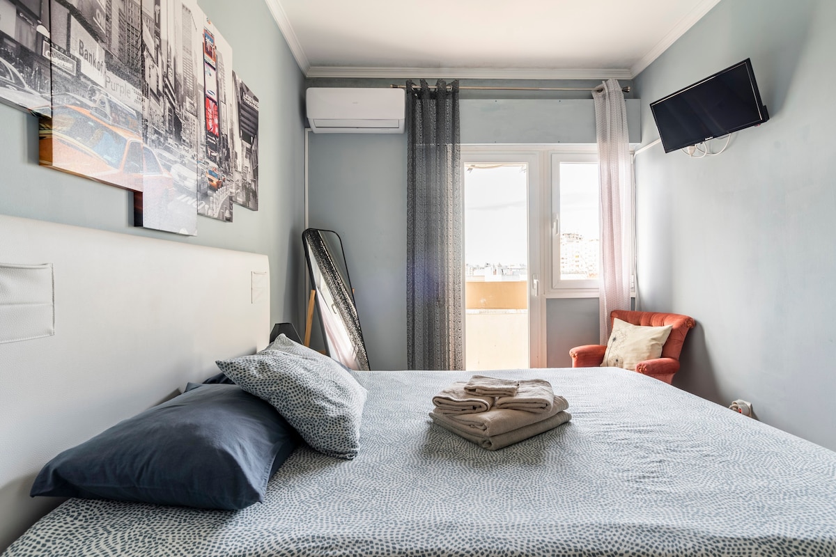 舒适的蓝色房间，空调/无线网络