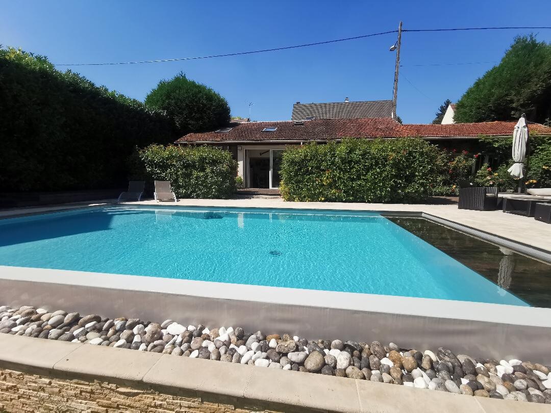 à 25 mm Paris, maison avec piscine privée chauffée