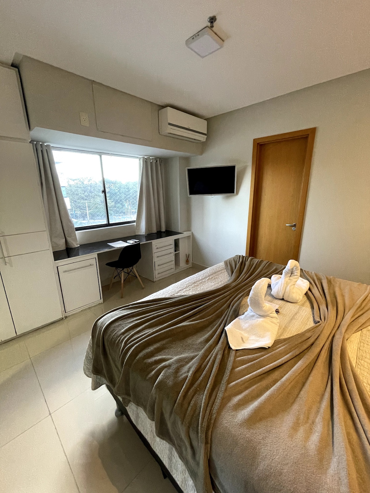 Flat confortável no Executive Hotel em área nobre