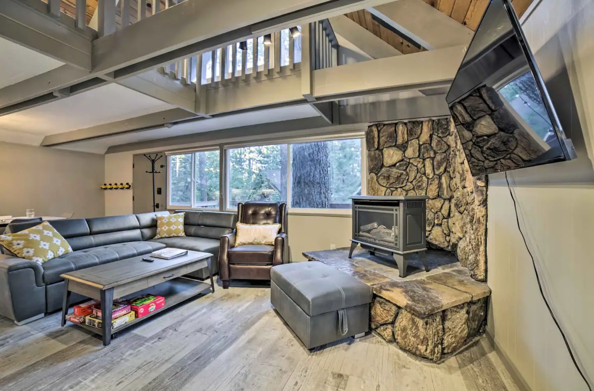 Private Chalet w/Modern Comforts