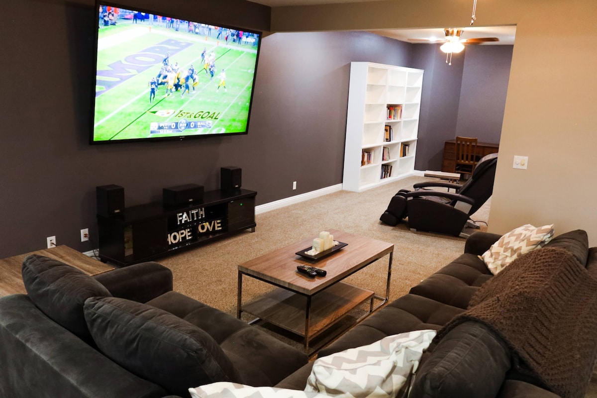 Walk-Out Basement with Lakefront Views