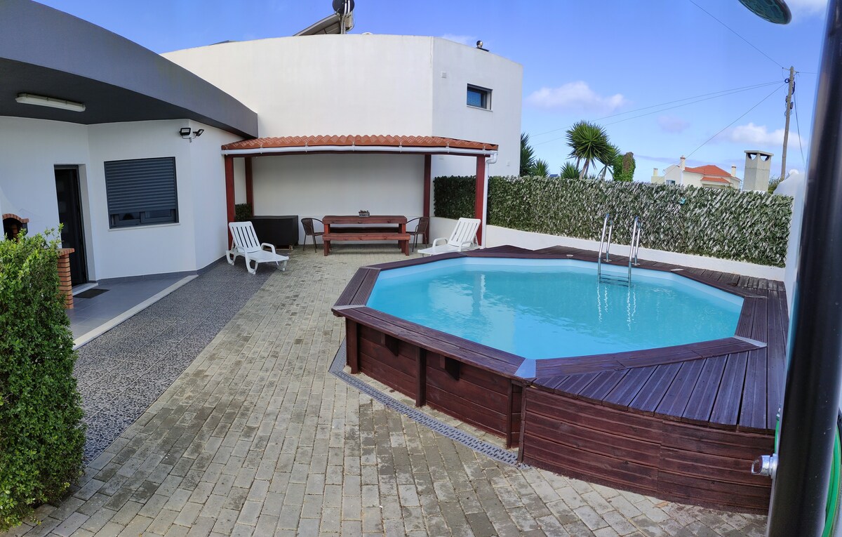 Luxury House Pool and Garden