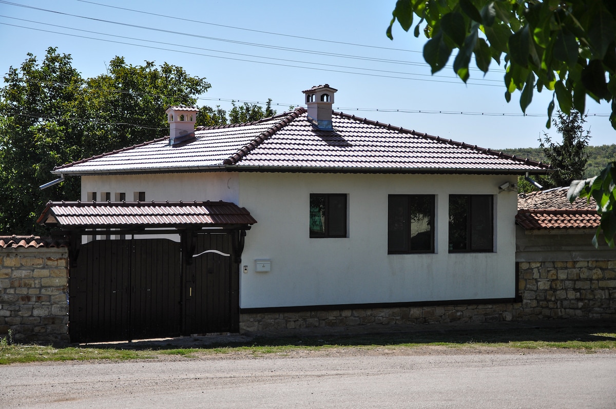 The White House in Palamartsa