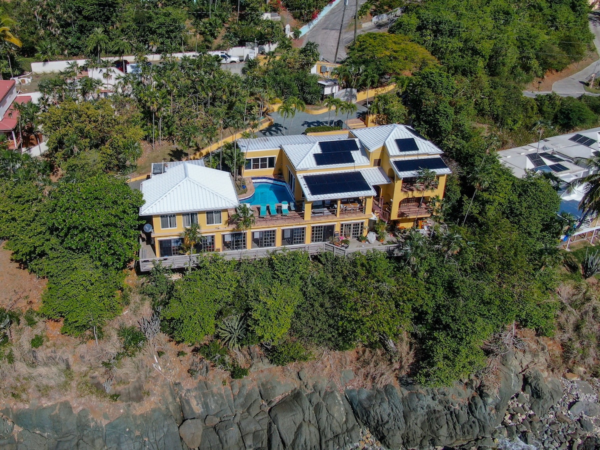 Waterfront Luxury Villa on Hull Bay