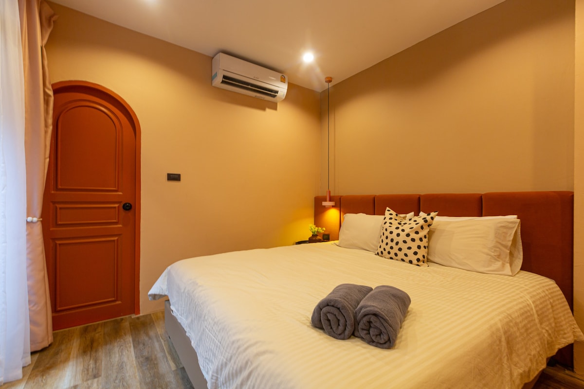 Stylish&Cozy 3BR, 2 min from Patong beach.