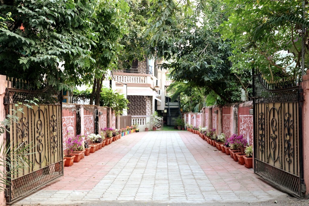 Nilay - Serene Beach House in Dahanu, Near Mumbai