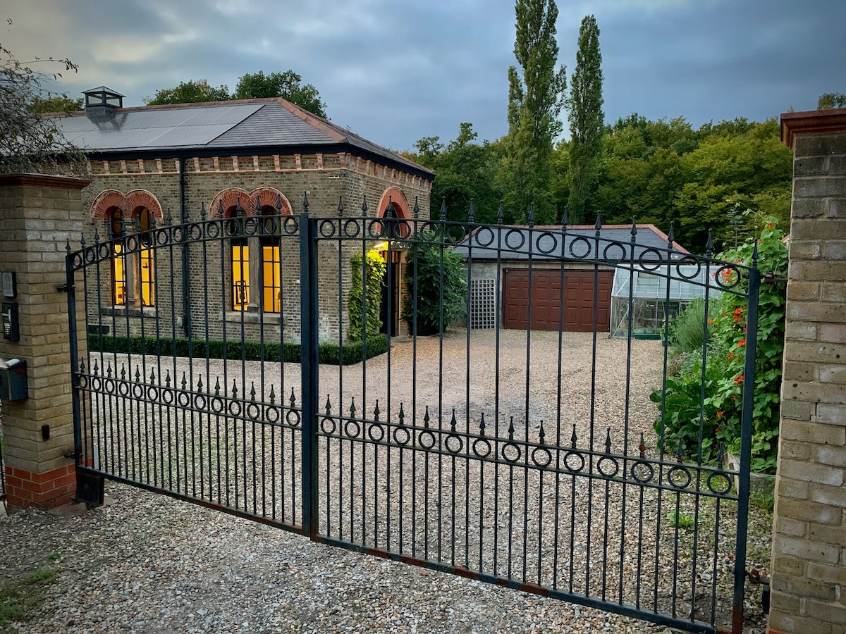 The Pumping Station