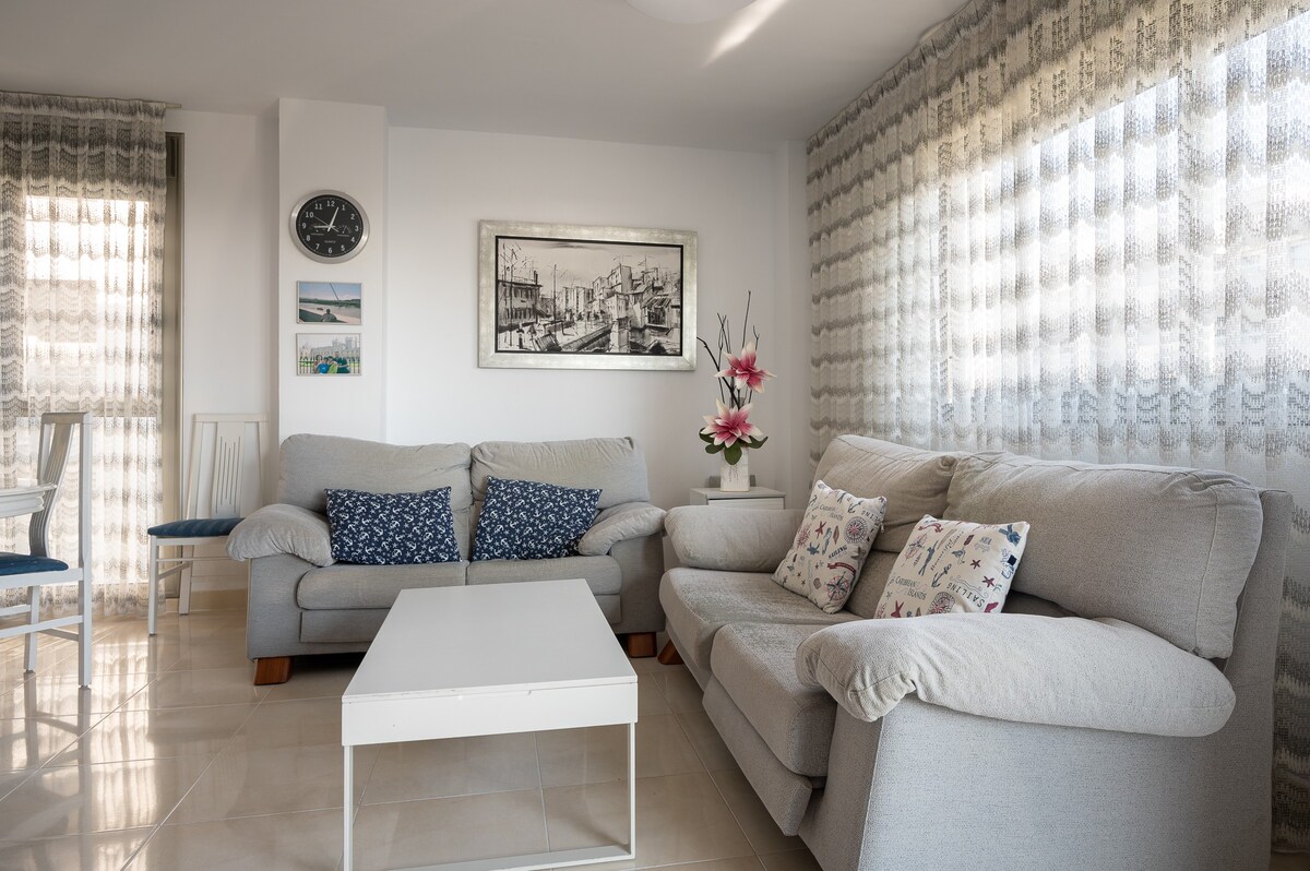AT115 Nova Torredembarra: Apartment with pool 250 from the beach