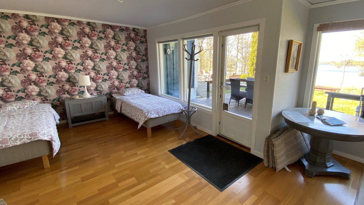 位于Småland岛Bolmsö的舒适公寓
