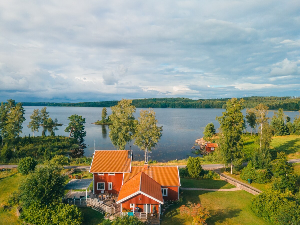 House by the lake