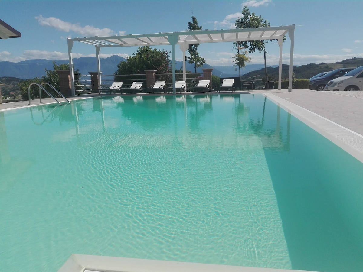 「Villa ai TRE ulivi」带泳池-一楼