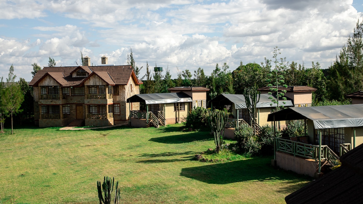 Sangare Gardens: The Main House