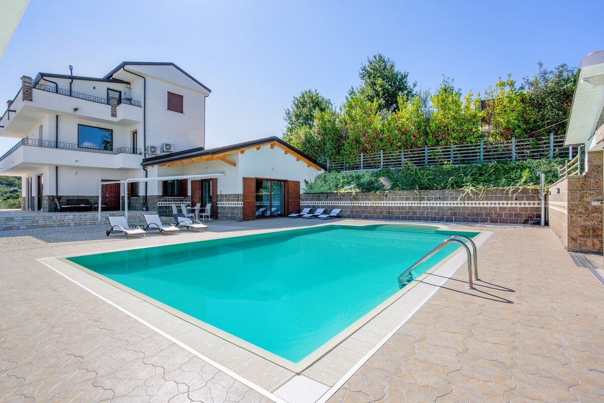 "Villa ai TRE ulivi"带泳池-一楼8