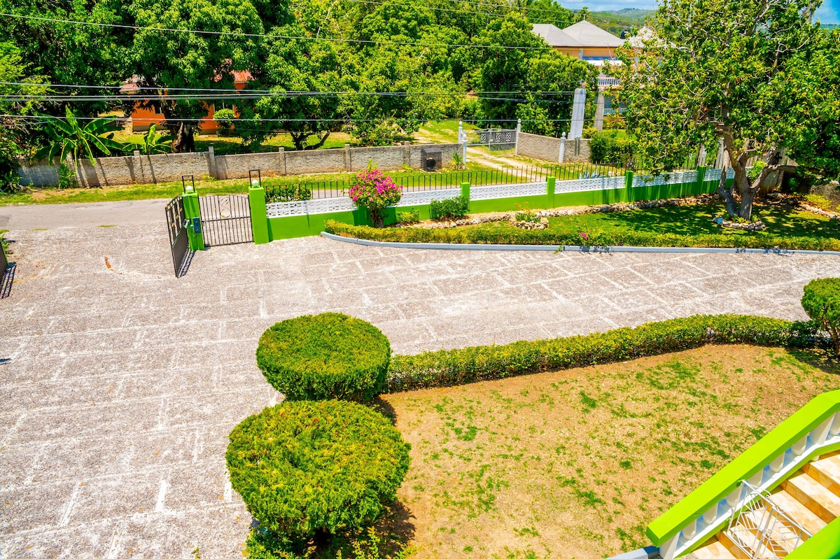 Bungalow on the Terrace Coral Gardens, Montego Bay