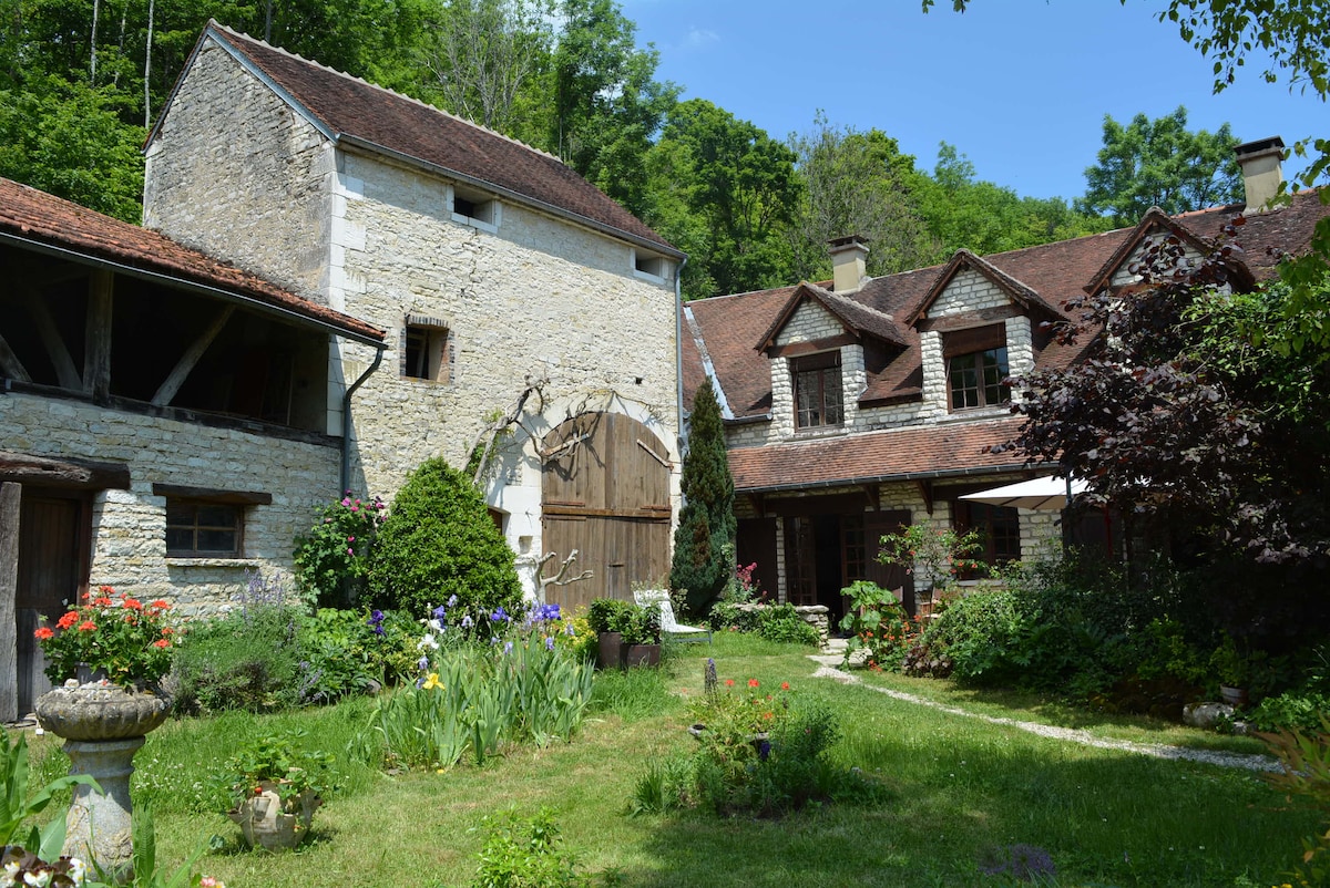 La Ferme du Clos - Bourgogne, Chablis & Champagne