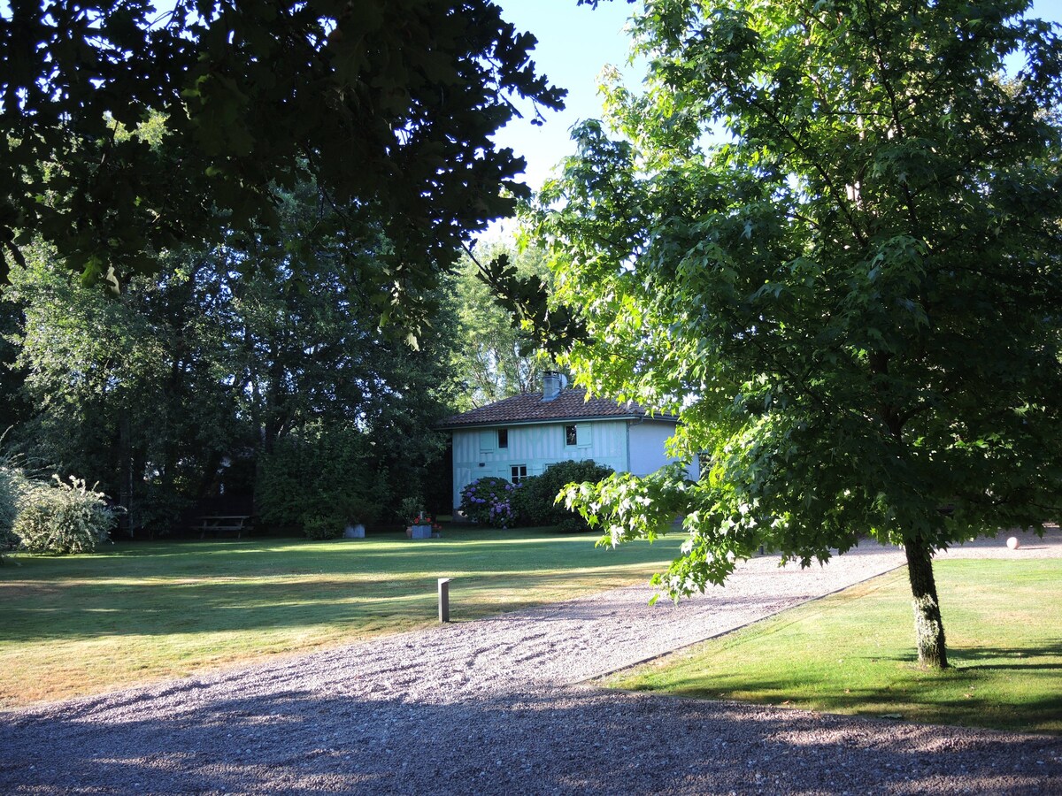 Jolie maison landaise entre forêt & océan