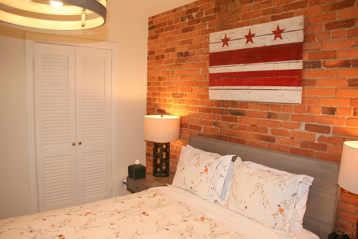 Dupont West 5: Charming 1BR