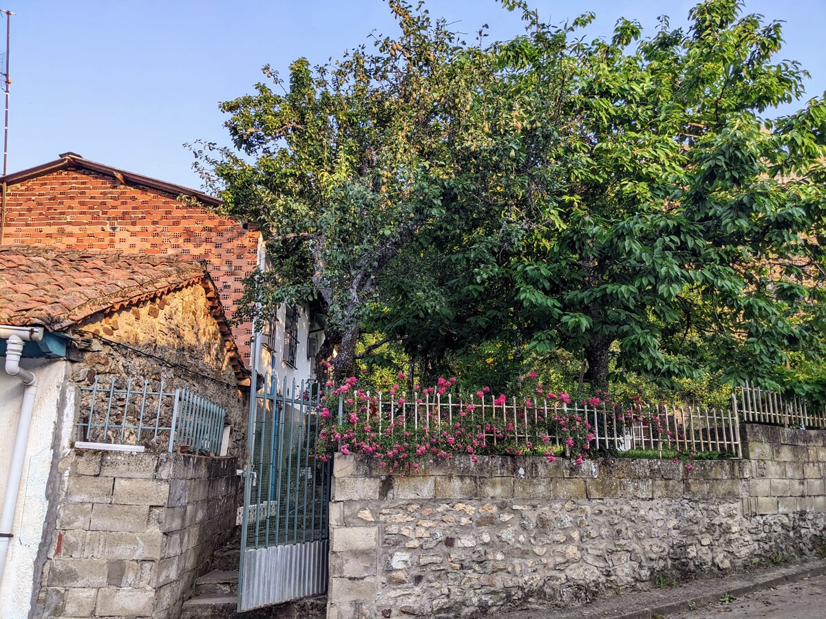 Casa de montaña con jardín en León