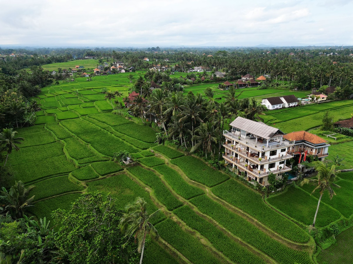 Nirwa Ubud Karma （标准双人床卧室） 1