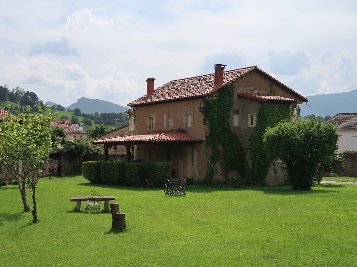 LA CASONA DE DON ELÍAS