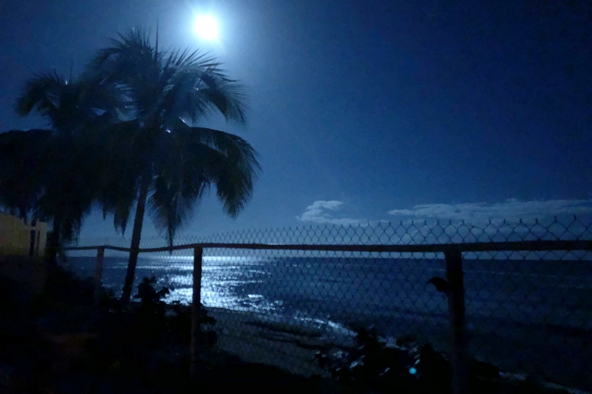 Piedra Point （海滨带泳池） Aguada Del Mar