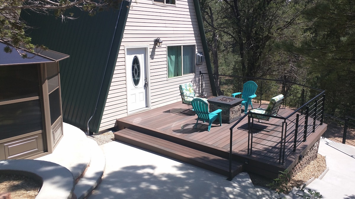 Zion 's Cable Mountain Trail Head Cabin