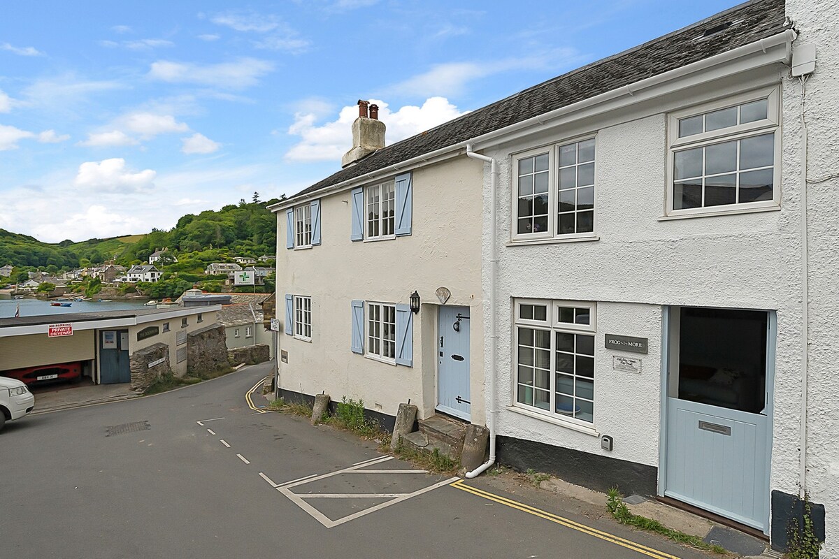 2 bed Waterside retreat, Devon. Full of character