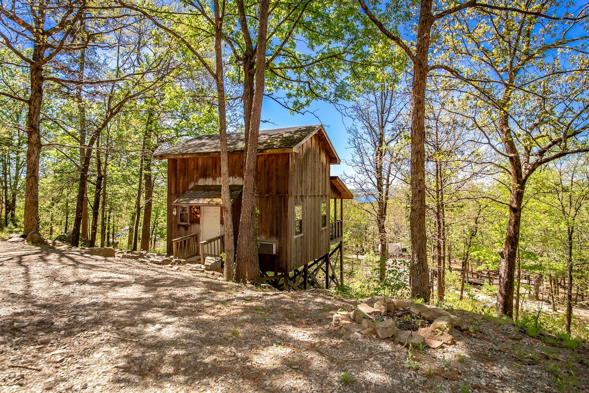 Blue Clouds Resort Rustic Charm