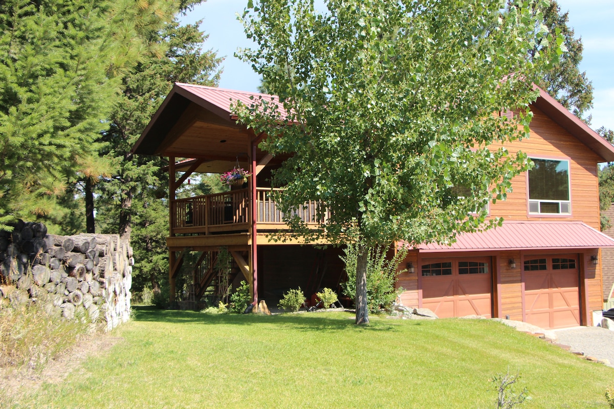 Montana - Lake Koocanusa Cabin