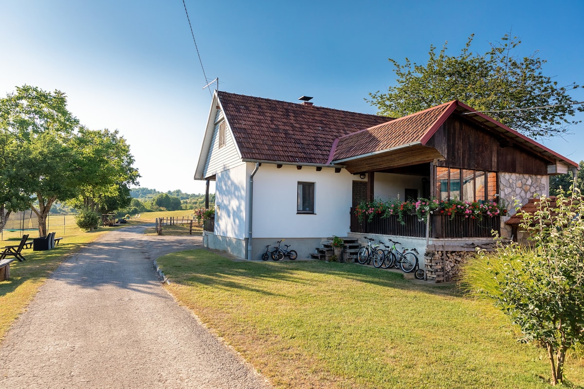 Slunj附近的乡村风格房屋