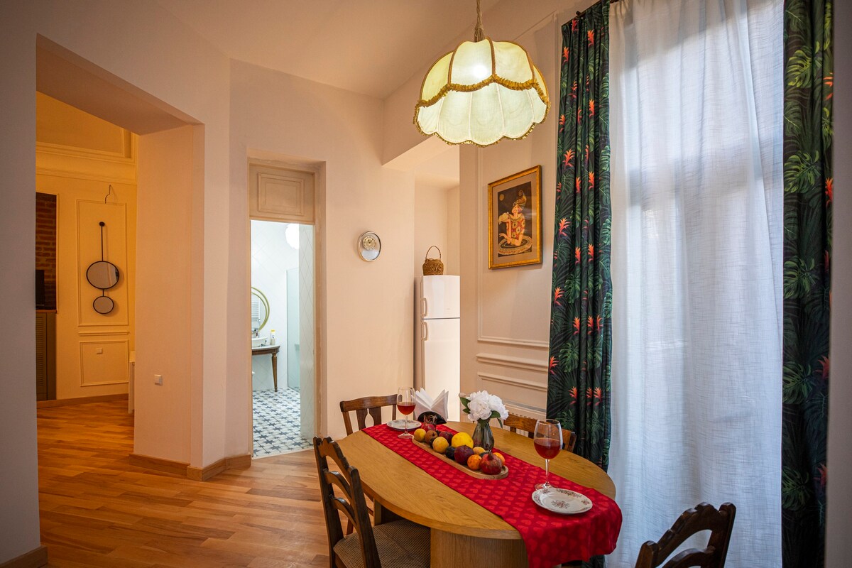 Cozy apartment near Gudiashvili square