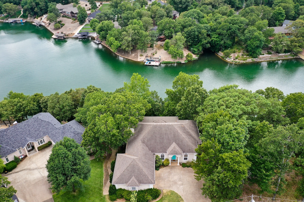 Blue Heron Lakehouse Blue Heron Lakehouse