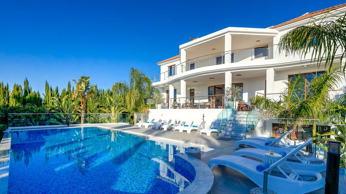 Villa Majestic - by Cyprus Villa Retreats点com