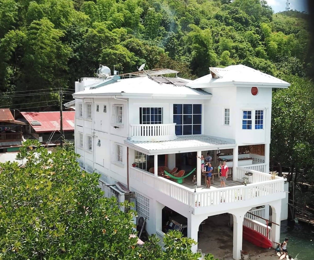 Casa Osmena and Nudibranch Divers, Culion Island