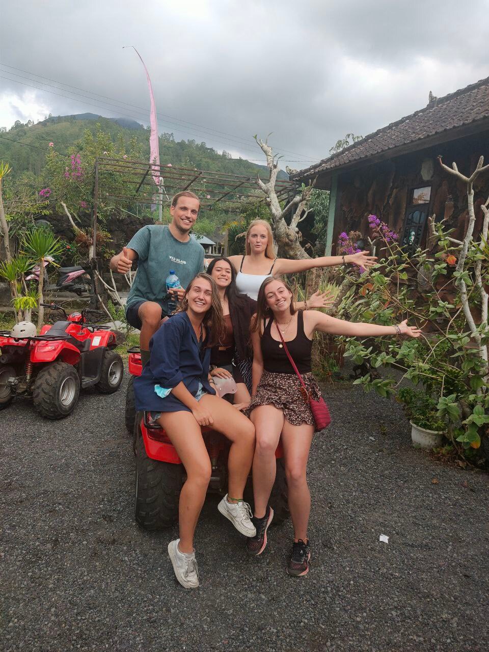 Latengaya平房，可欣赏巴图尔山（ Mount Batur ）美景