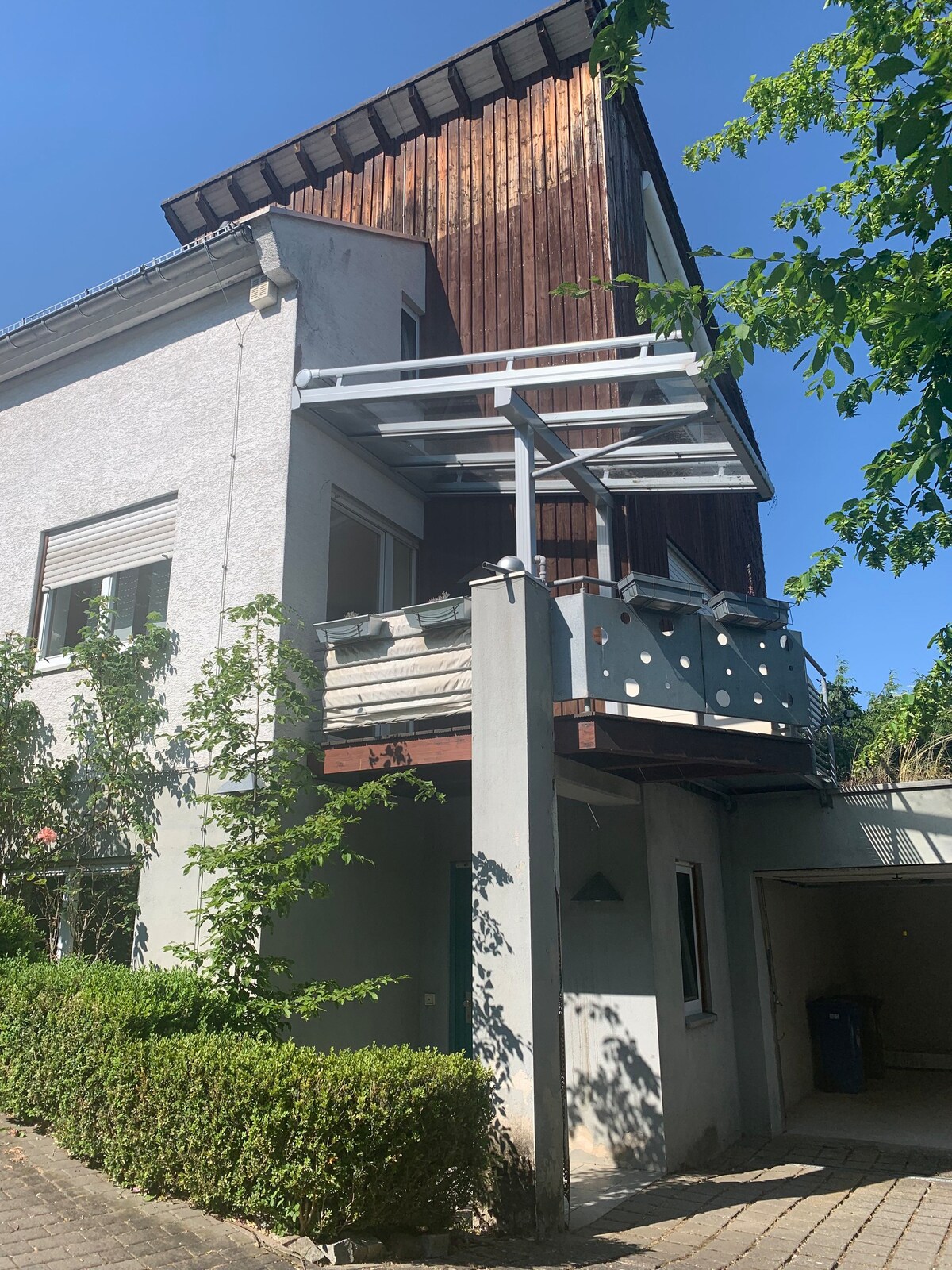 House with garden and a view