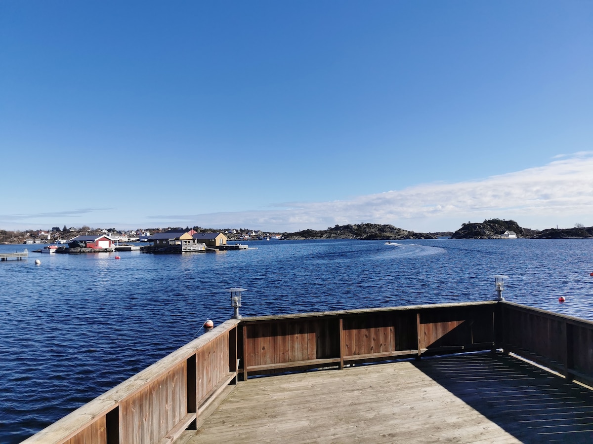 克里斯蒂安桑（ Kristiansand ）海滨小木屋（ -12%每周租金）