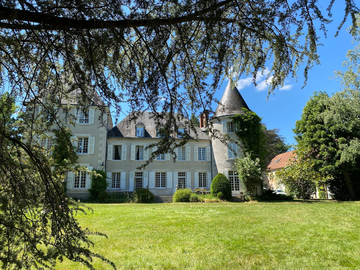 Cosy rooms at the Château Domaine du Fan