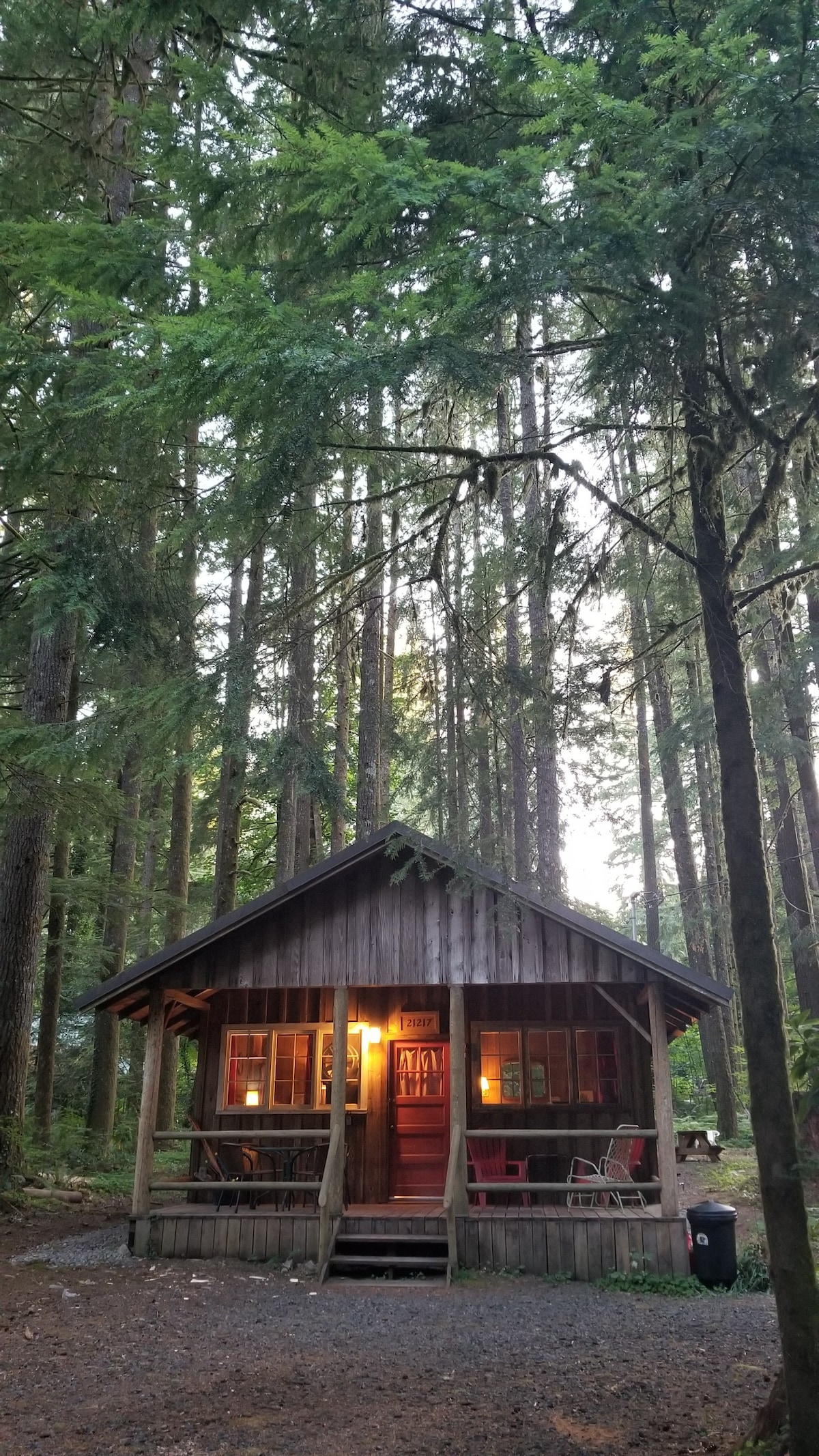 Judy 's Vintage Mt. Hood Cabin.