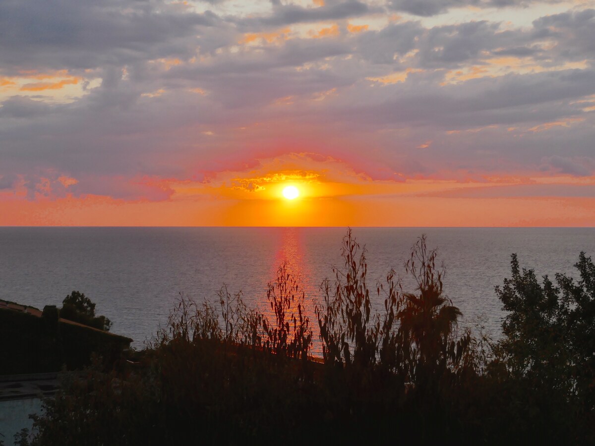 * Tropea Spiaggia Privata Vista Aeolie别墅*