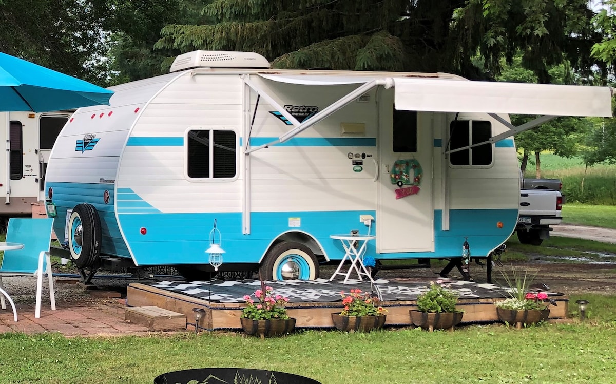 Camp Faribo Retro, Lil Blue