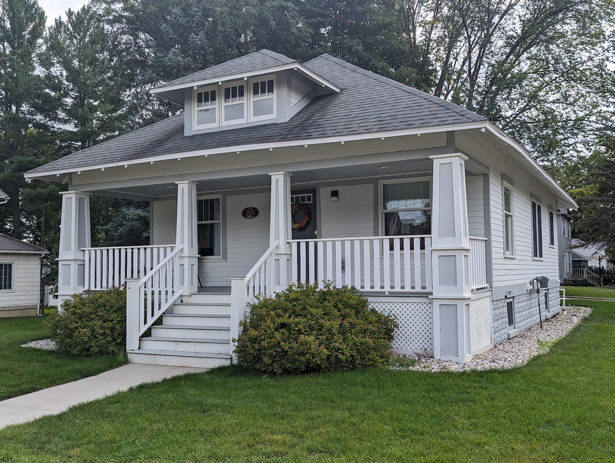 Meyer House - Alma College Hospitality