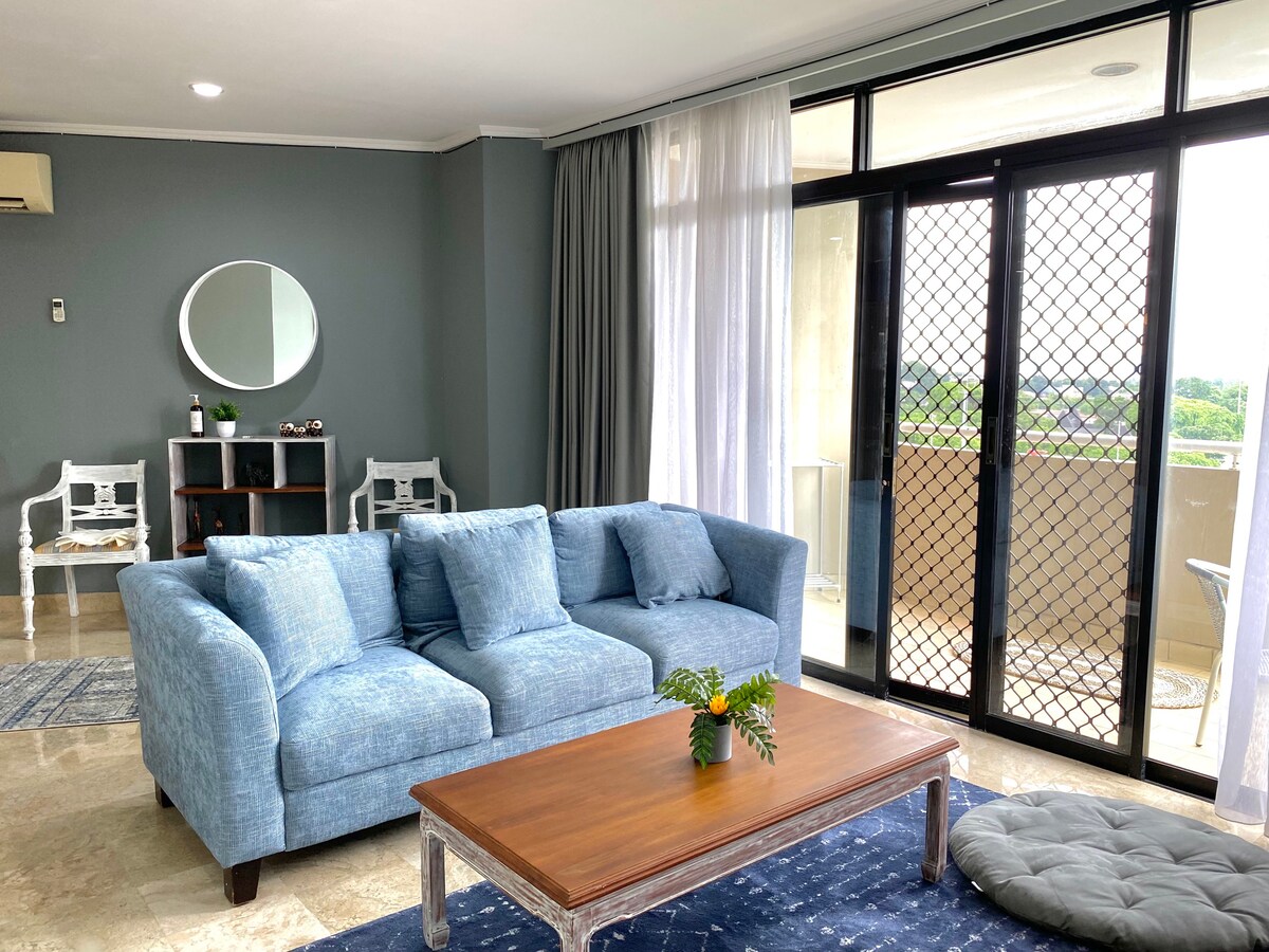 新装修的3卧室公寓，位于南雅加达的Cilandak