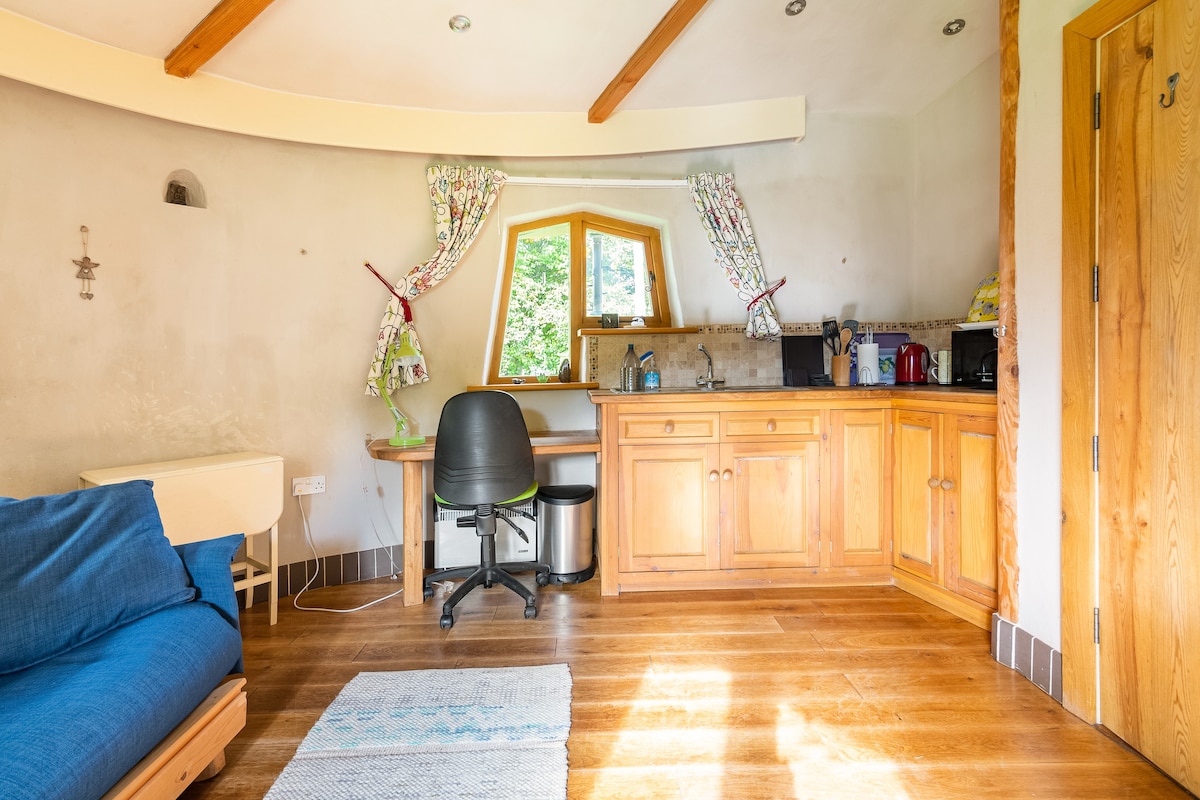 The Strawbale, Near Stiperstones, Shropshire