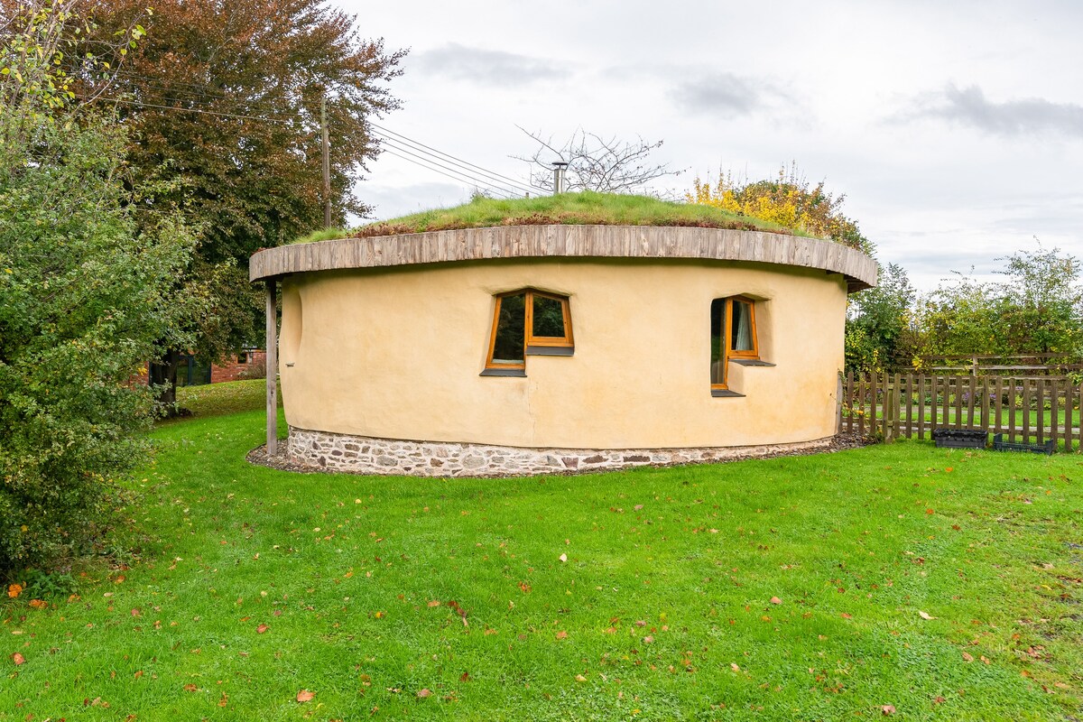 The Strawbale, Near Stiperstones, Shropshire