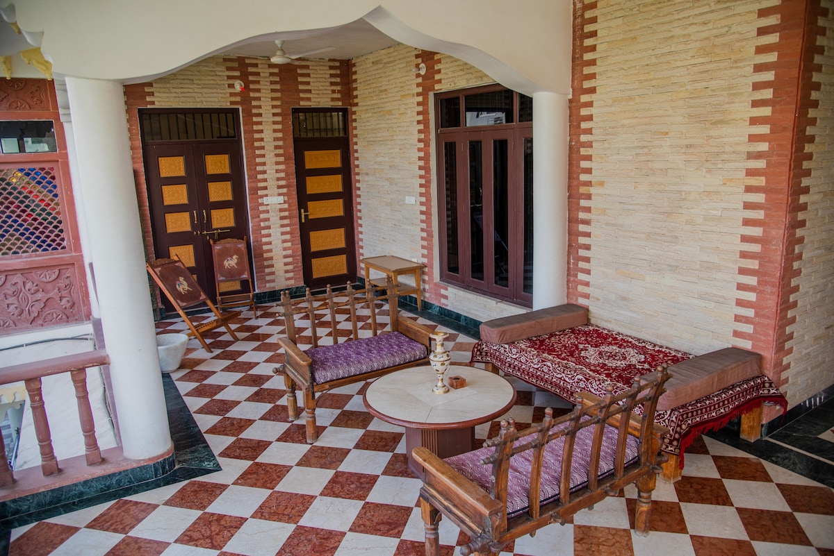 Abhimanyu Mansion: Suave Suite 300mbp