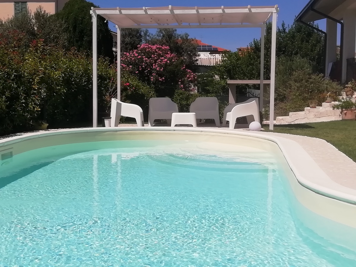 Alba marina rooms - affittacamere con piscina