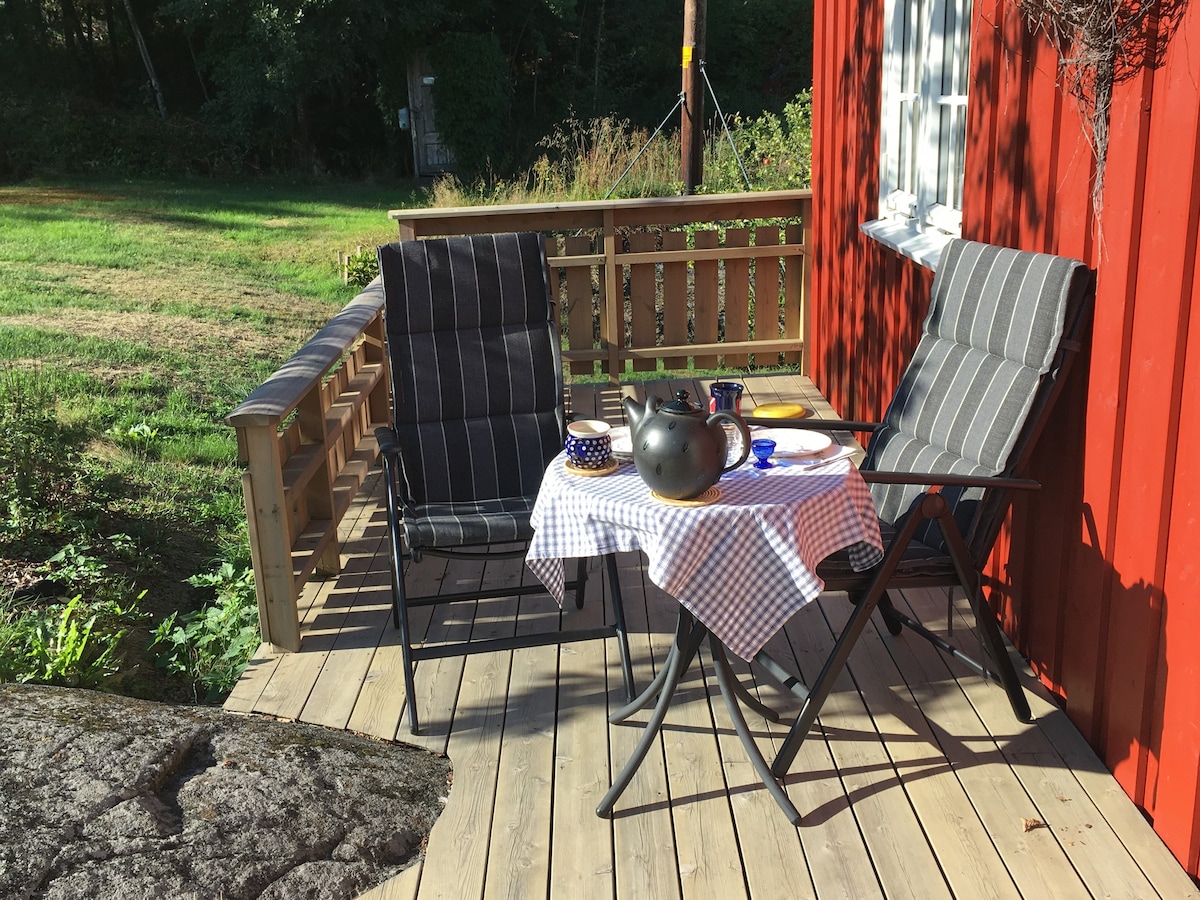 Landlig hus ved Sørlandskysten.