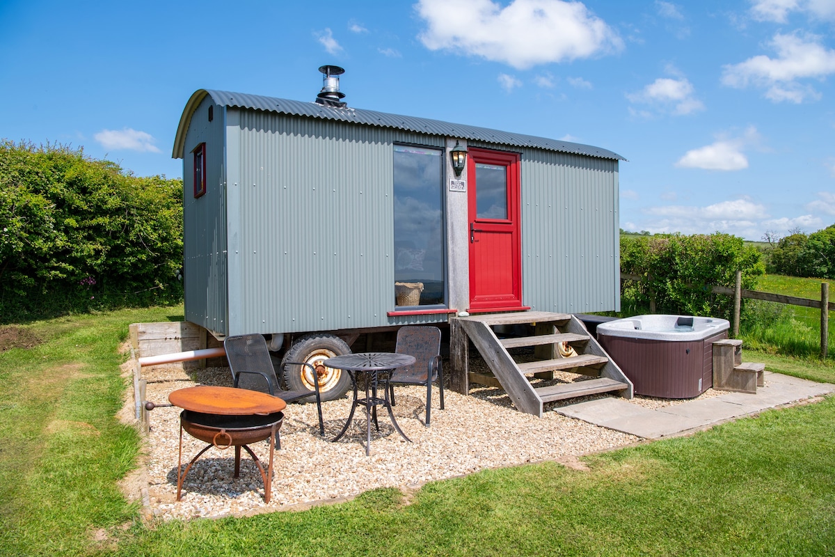 Big Cwtch Shepherd Hut