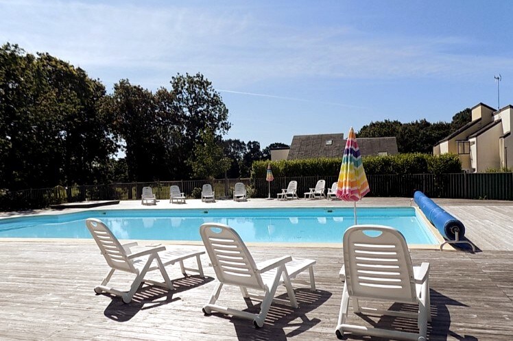 Appartement dans résidence avec piscine,mer à 800M